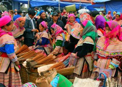 Chợ Bắc Hà, Ngày hội của các dân tộc